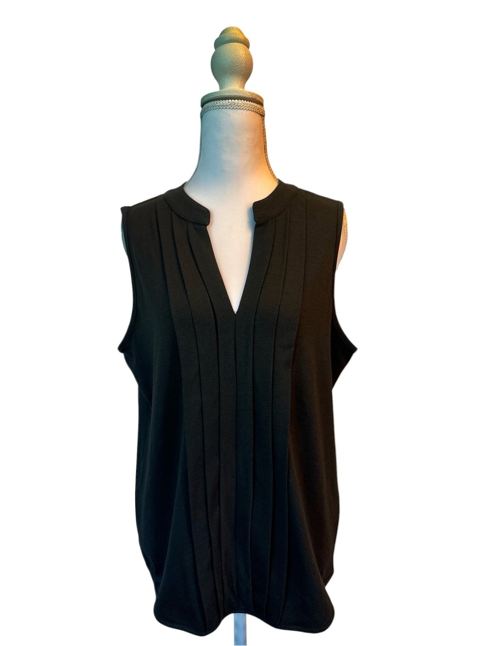 LaLa Factory Sleeveless Black Pleated V-Neck Women's Top